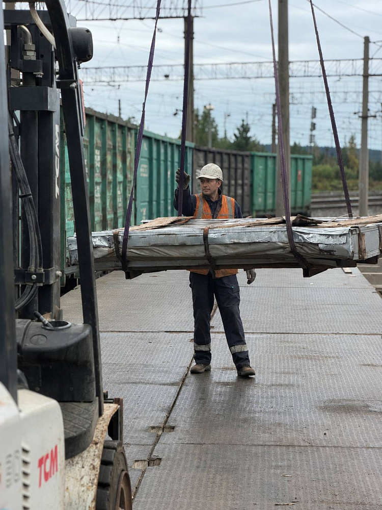 На погрузочной рампе